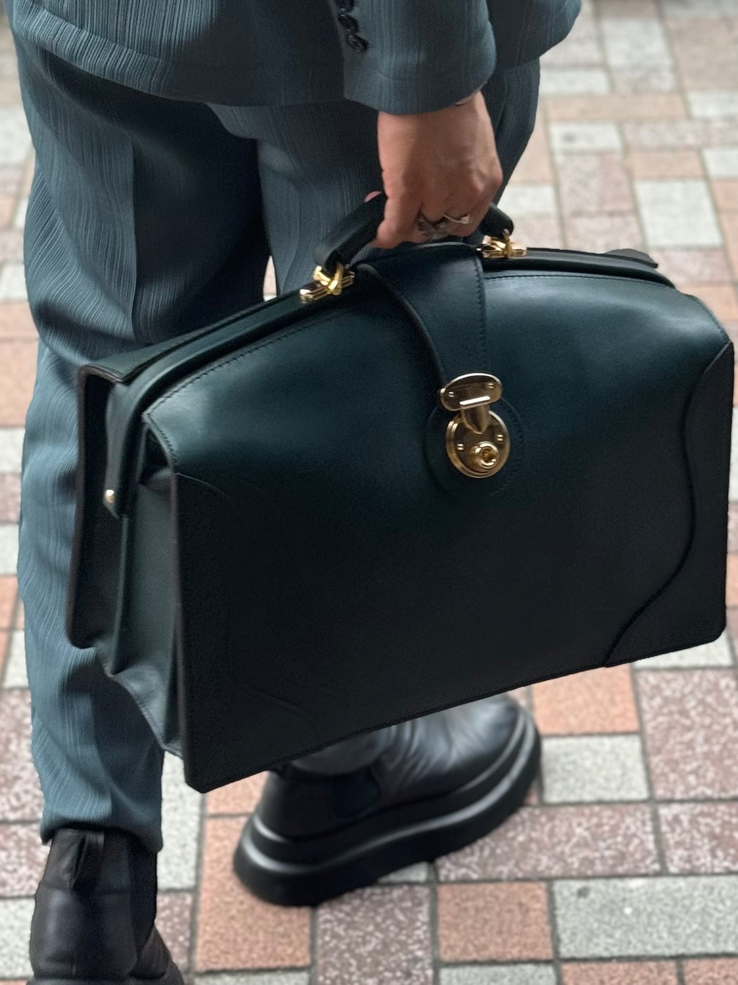 Stein Lightweight and Durable Dulles (Natural Leather series)