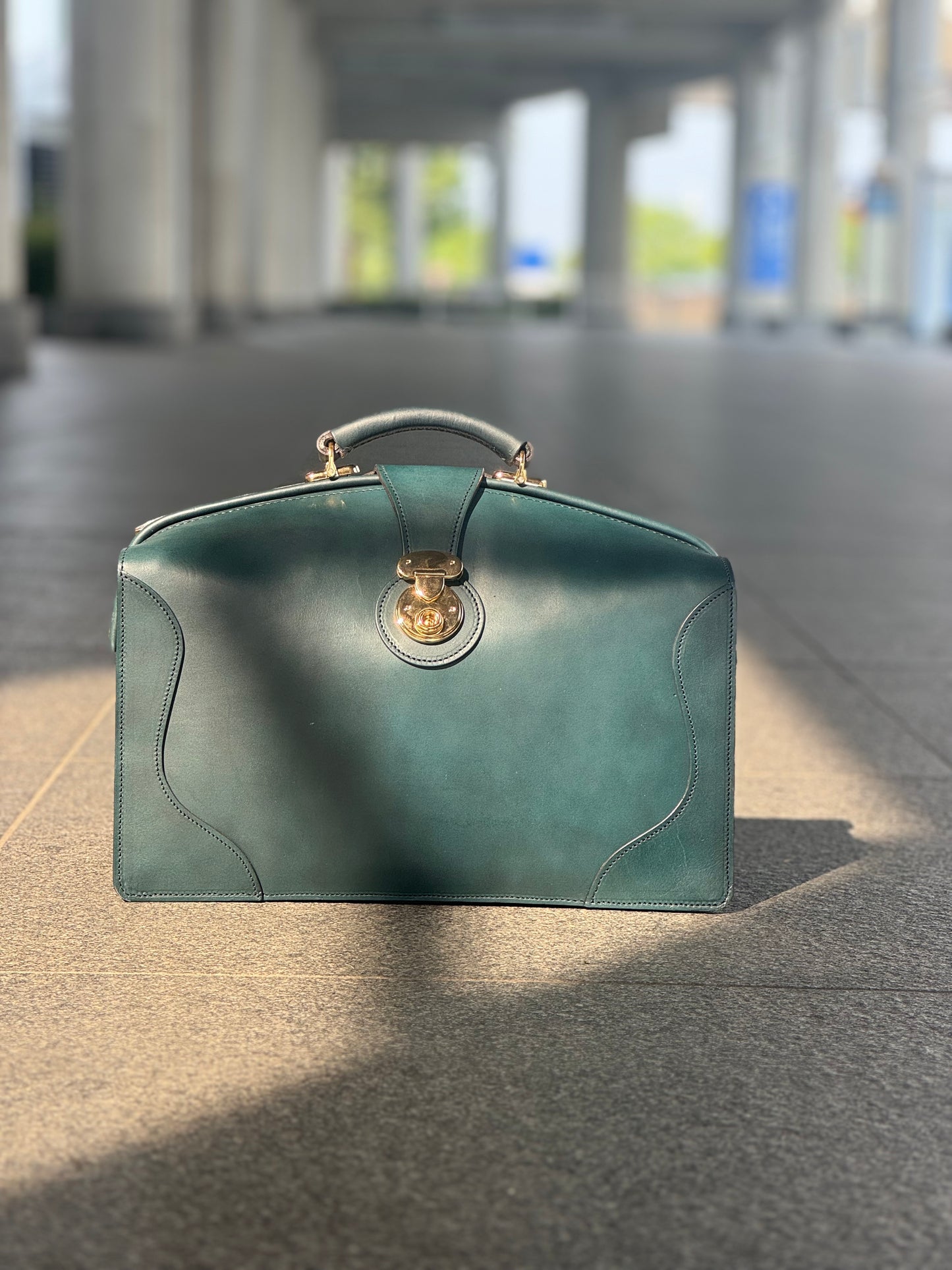 Stein Lightweight and Durable Dulles (Natural Leather series)