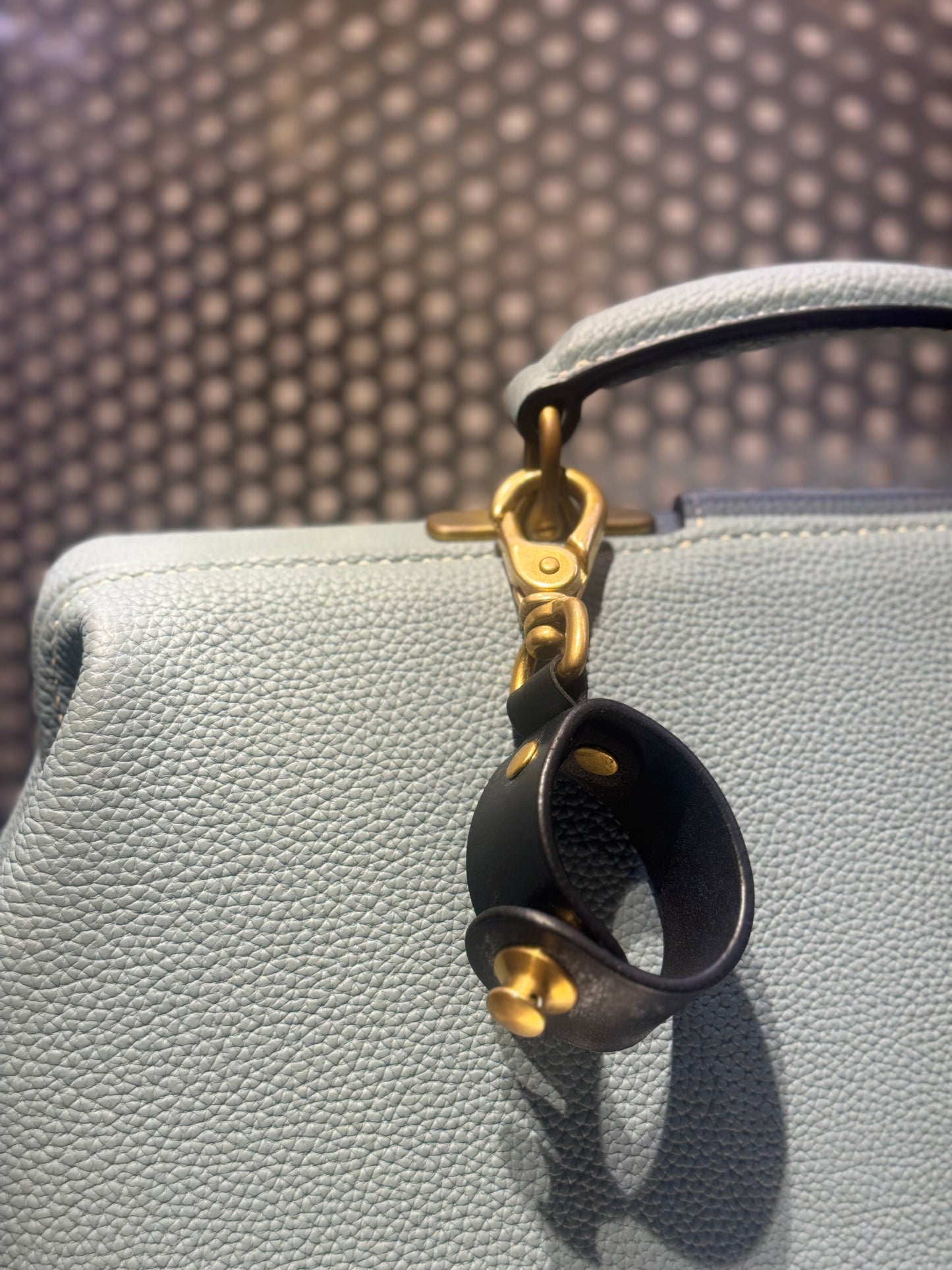 Fashion Goods Holder