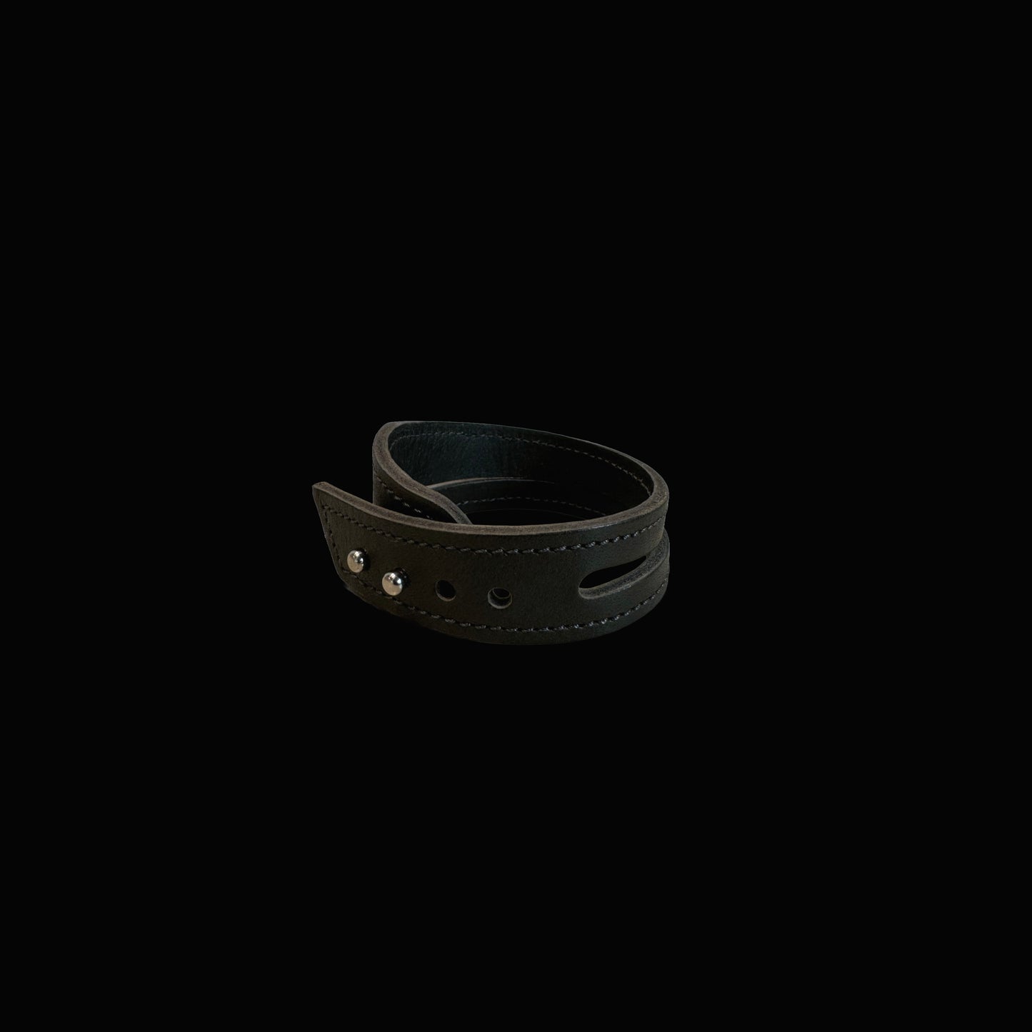 Asymmetric bangle