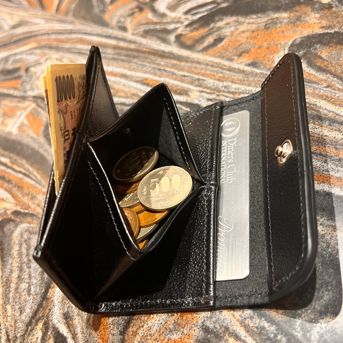 LFT minimalist coin case