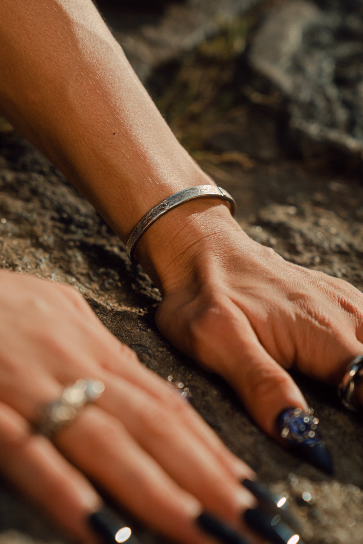 Stein Silver Bangle